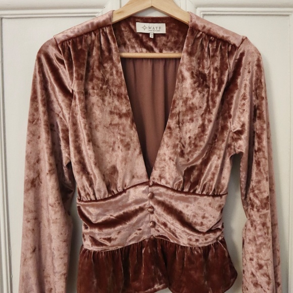 WAYF blouse en velours rose - Picture 1 of 5